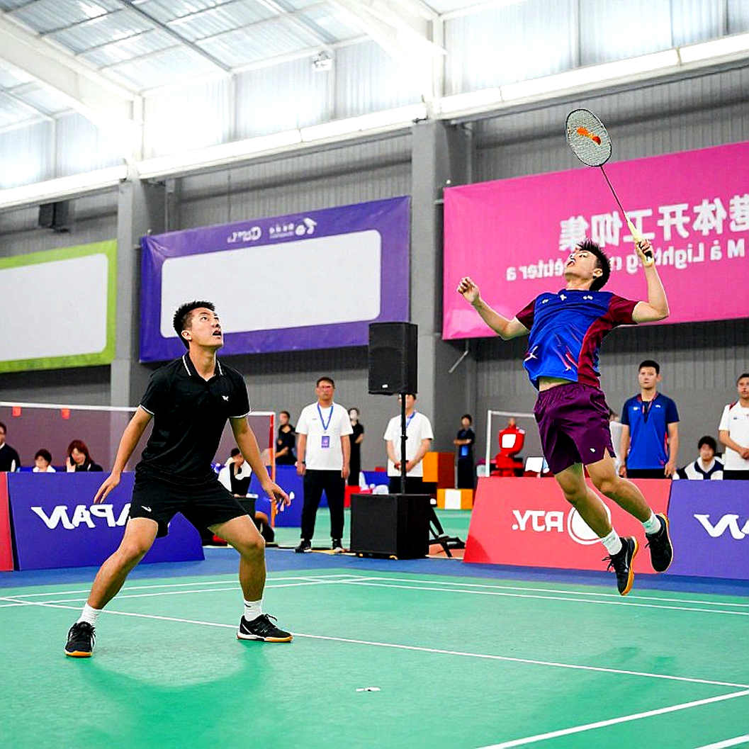 Kumamoto Masters 2026: Li Shifeng, chiếc ghế trống của Shi Yuqi và hàng ghế phía dưới
