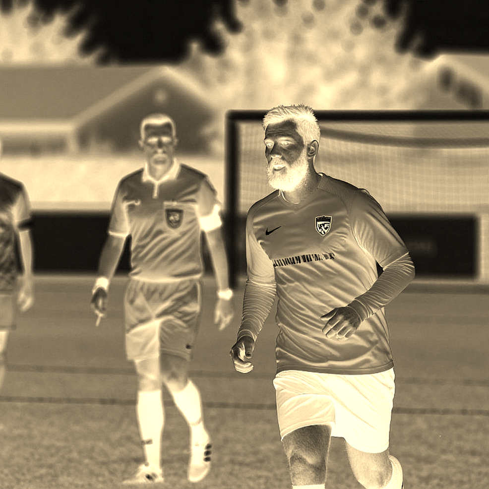 Hà Nội FC và ba vết nứt đầu mùa: Harry Kewell, khoảng trống dưới lớp băng ghế