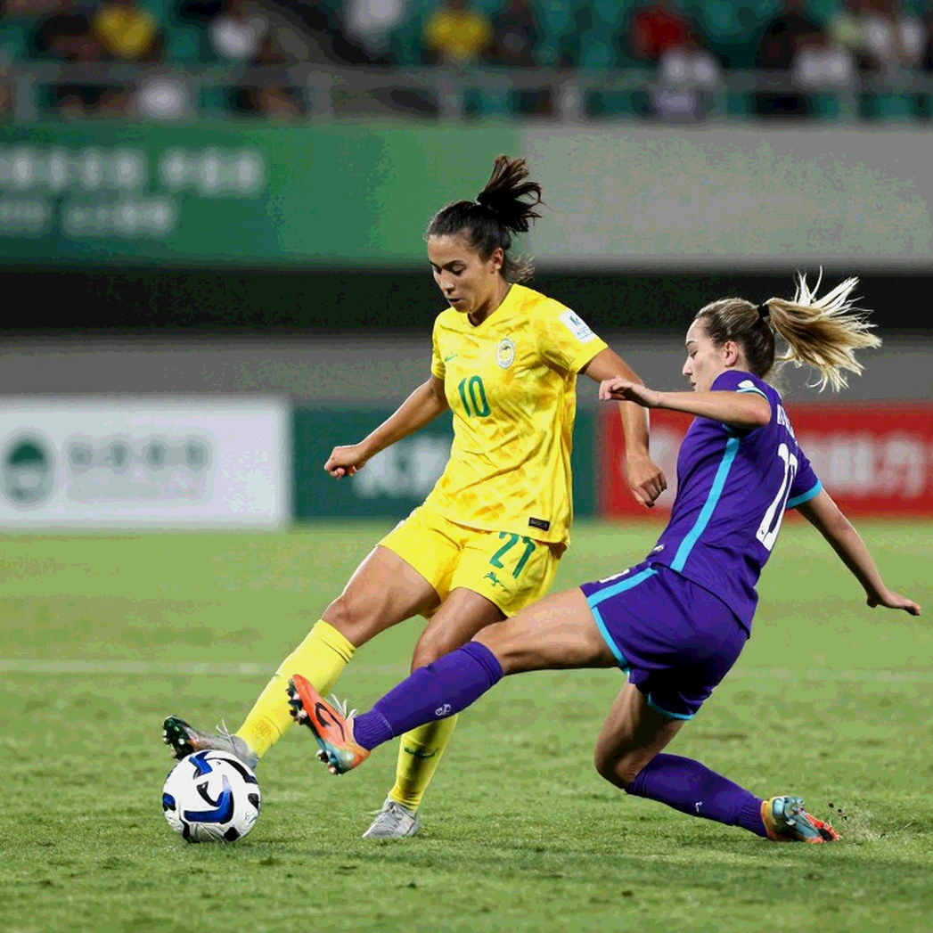 The Silent Current: Vietnamese Football's Economy Is Restructuring From a Paris Studio The Silent Current: Vietnamese Football's Economy Is Restructuring From a Paris Studio