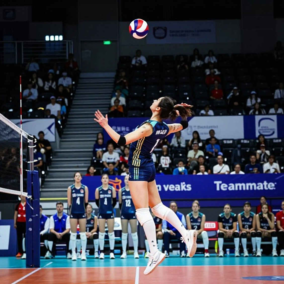 Long An gục ngã sau chấn thương của Kim Thanh: bài học từ trận bán kết bóng chuyền nữ