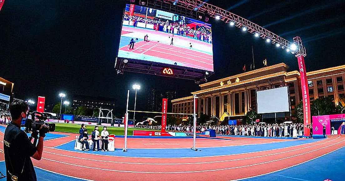 Thần đồng điền kinh Thái Lan Puripol Boonson phá kỷ lục ASIAD và mơ HCV Olympic