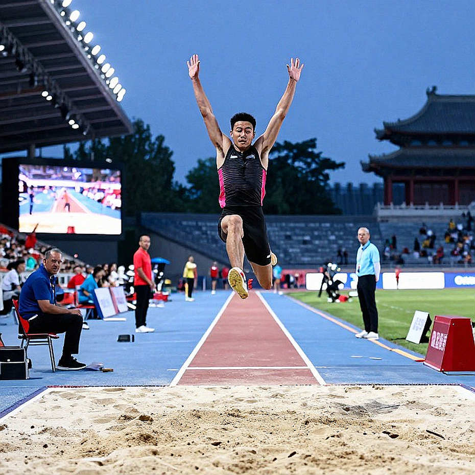 2:09:10 ở tuổi 41: Kipchoge thắng cuộc đua, không phải thắng thời gian