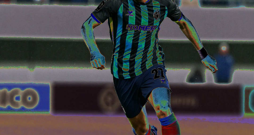 Going Abroad: The Pau Contract and the Missing Middle Floor of Vietnamese Football Going Abroad: The Pau Contract and the Missing Middle Floor of Vietnamese Football