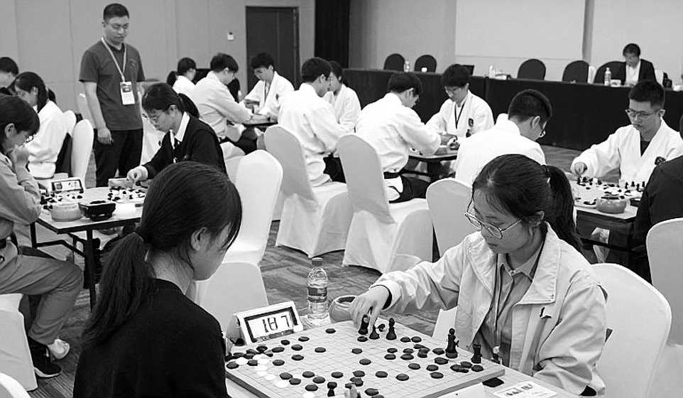 Giải Cờ Vua Toàn Cầu 2026: Carlsen Trở Lại, Ngôi Sao Ấn Độ Tỏa Sáng Giữa Áp Lực Lịch Thi Đấu Giải Cờ Vua Toàn Cầu 2026: Carlsen Trở Lại, Ngôi Sao Ấn Độ Tỏa Sáng Giữa Áp Lực Lịch Thi Đấu
