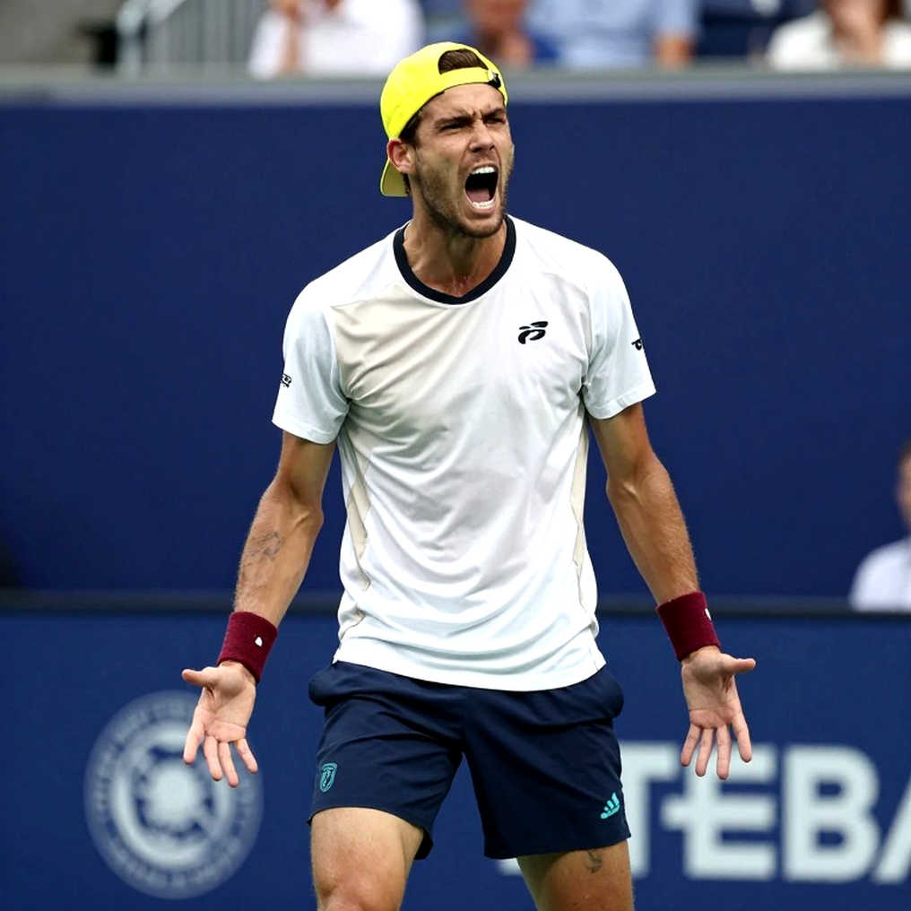 Sabalenka đánh bại Pegula, tiến vào chung kết US Open với cơ hội ba lần vô địch liên tiếp Sabalenka đánh bại Pegula, tiến vào chung kết US Open với cơ hội ba lần vô địch liên tiếp