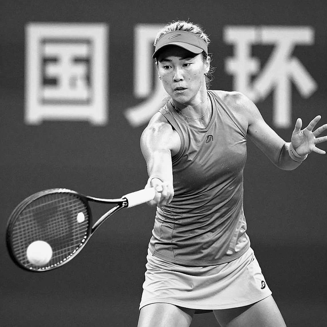 Shanghai Masters: Davidovich Fokina hạ Zverev bằng giao bóng cắt, chung kết toàn Tây Ban Nha và dấu hỏi tải lượng
