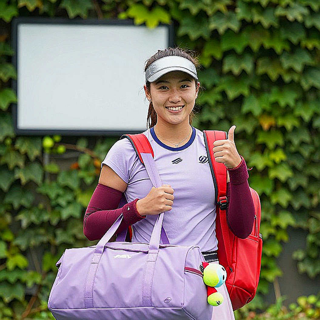 Zheng Qinwen vô địch China Open: Tấm vé đặc cách và một khuỷu tay chưa lành viết nên lịch sử