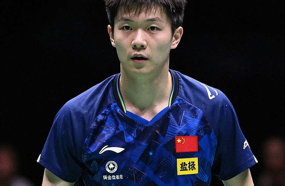 Alwi Farhan tập cùng Momota trước Asian Games 2026: Khoảng lặng dữ liệu ở chặng cuối