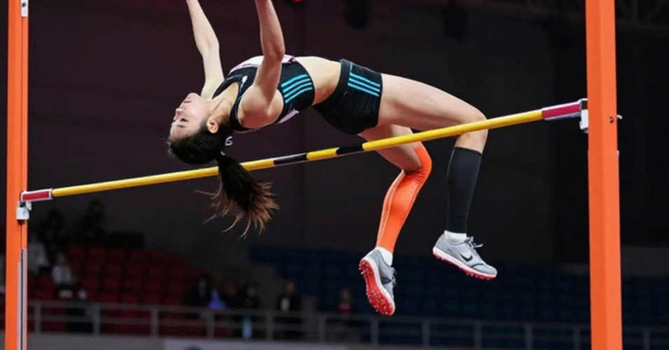 Amy Hunt chạy 22.16s tại Diamond League: Sự kiên trì của mùa giải dài và bài toán thể lực cho mục tiêu Budapest